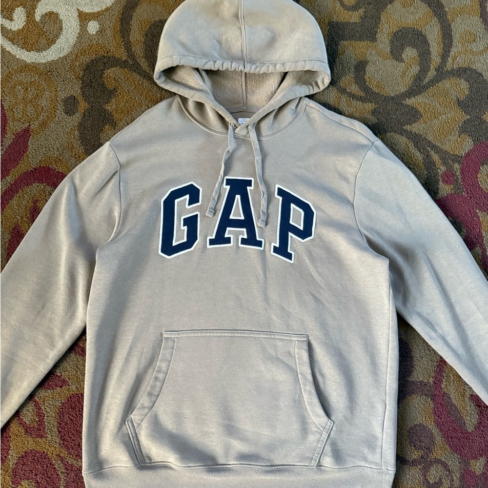 GAP Men's beige Hoodie Sweater